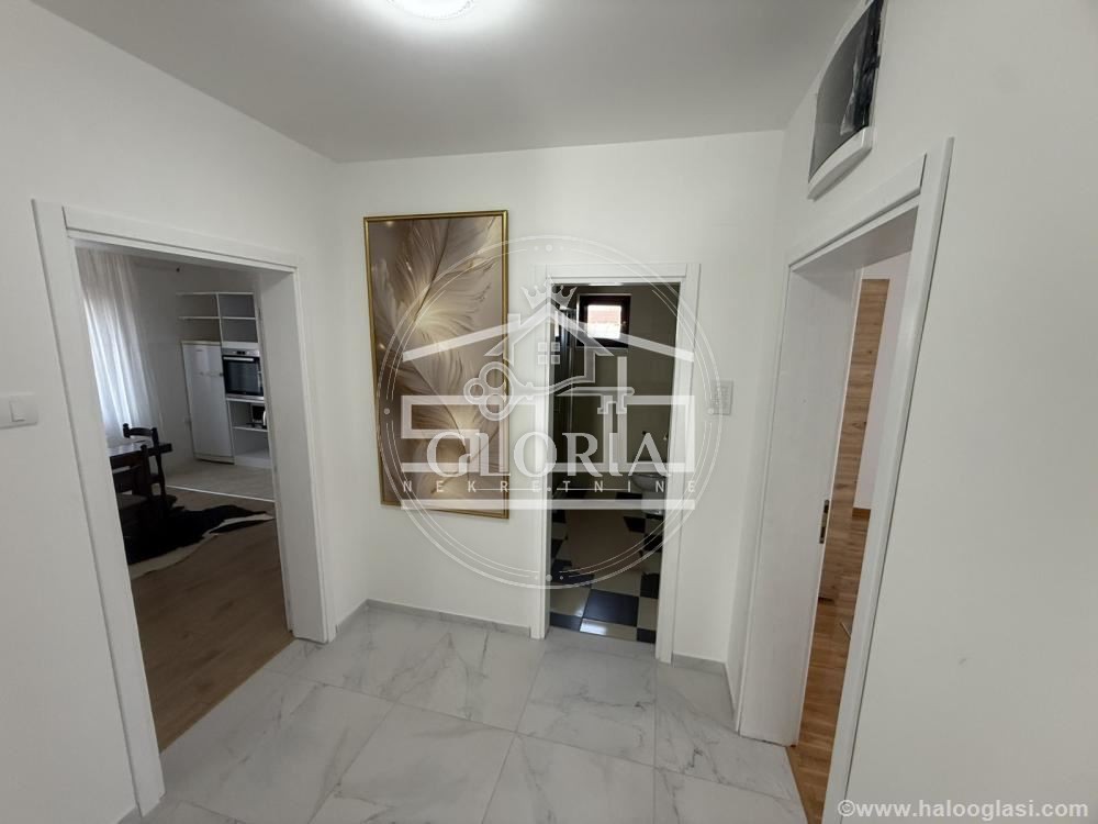 Трёхкомнатная квартира, 100 м², Железник -, Чукарица, фото 4