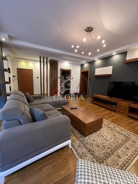 Четырёхкомнатная квартира, 130 м², Дедине -, Савски-Венац