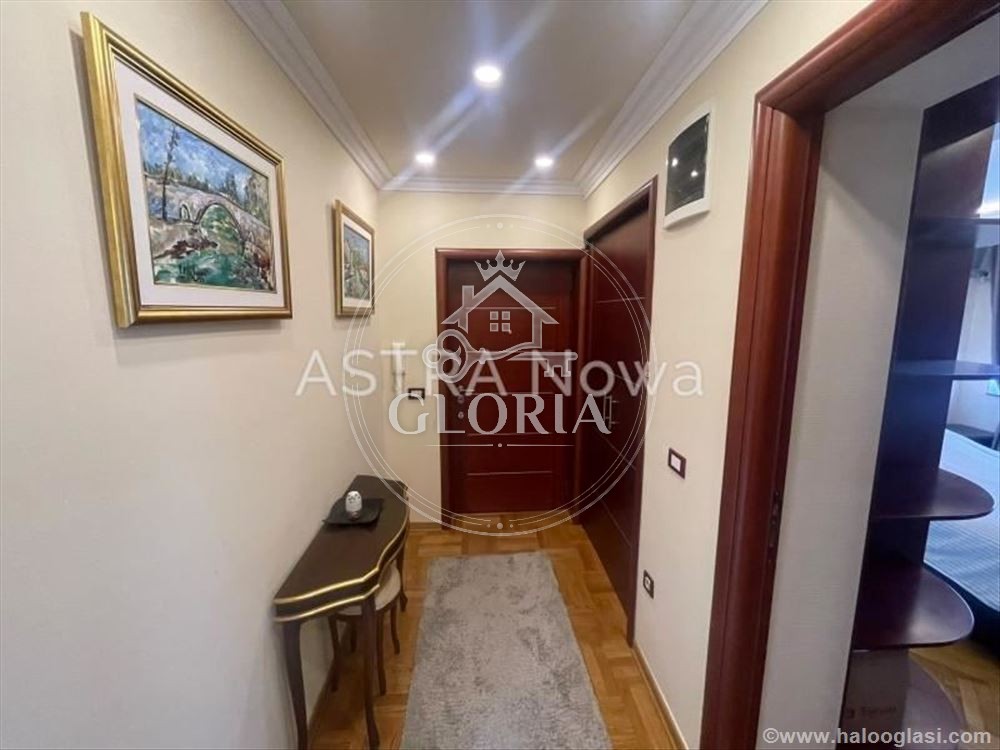 Трёхкомнатная квартира, 75 м², Центр, Старый город, фото 8