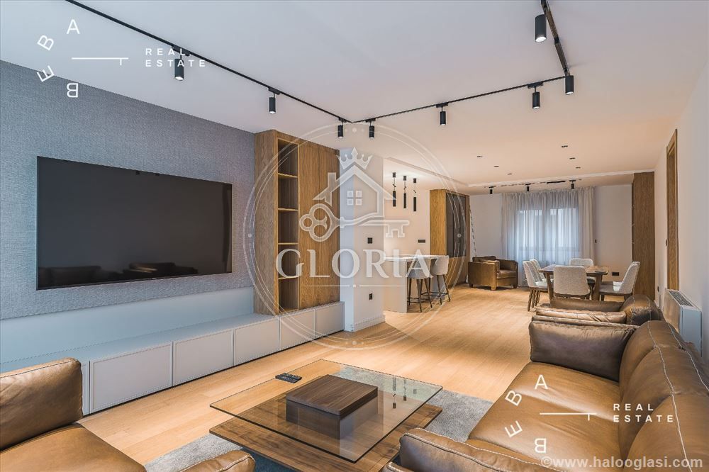 Четырёхкомнатная квартира, 138 м², Калениц, 4.0 / гараза, фото 2