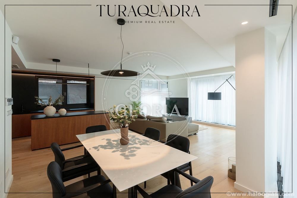 Трёхкомнатная квартира, 119.9 м², Андричев венац -, Старый город, фото 2