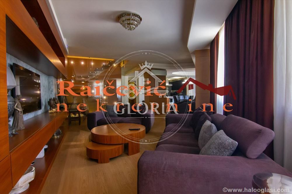5-комнатная квартира, 189 м², Храм светог Саве, Врачар