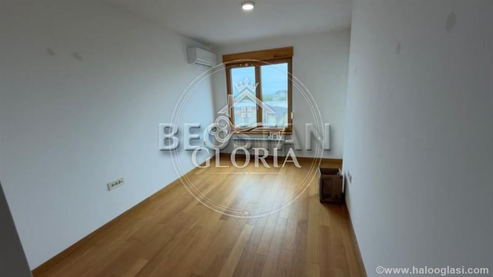 Четырёхкомнатная квартира, 102 м², Земунске капие, Земун, фото 4