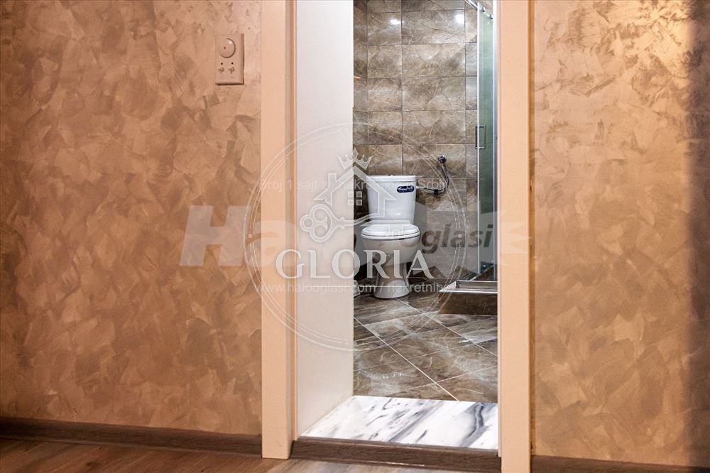 Двухкомнатная квартира, 34 м², Центр, Градска локация, фото 13