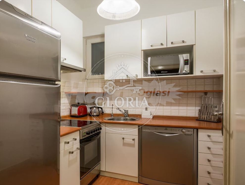 Трёхкомнатная квартира, 80 м², Зелени венац, Старый город, фото 6