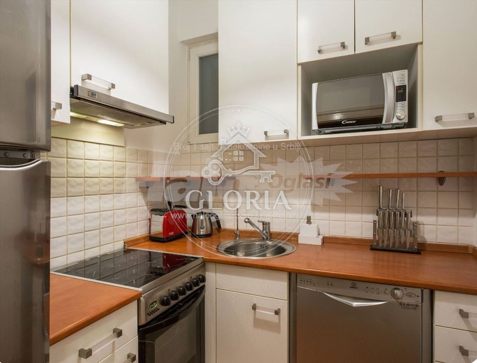 Трёхкомнатная квартира, 80 м², Зелени венац, Старый город, фото 8