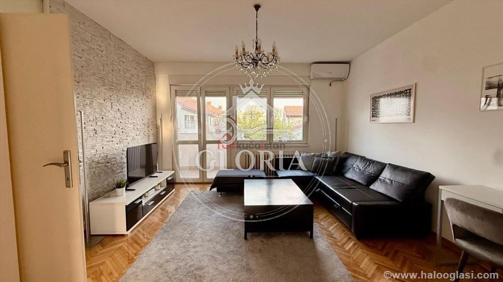 Двухкомнатная квартира, 56 м², Чубура -, Врачар
