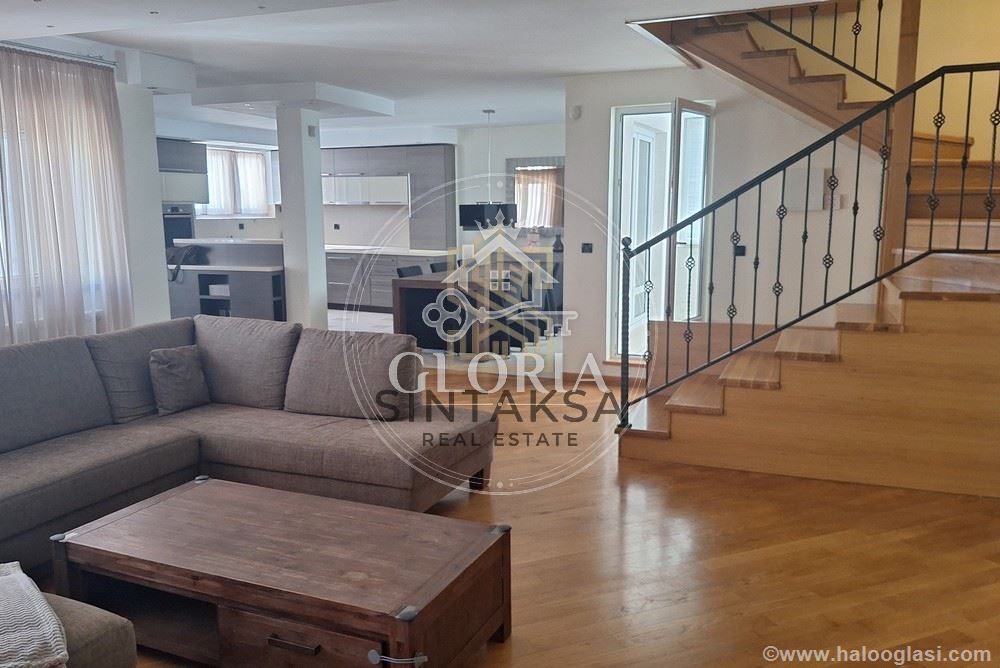 Четырёхкомнатная квартира, 179 м², Краля Петра, Старый город