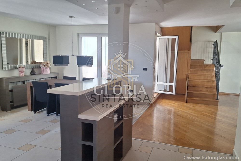 Четырёхкомнатная квартира, 179 м², Краля Петра, Старый город, фото 3