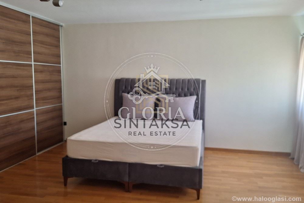 Четырёхкомнатная квартира, 179 м², Краля Петра, Старый город, фото 9