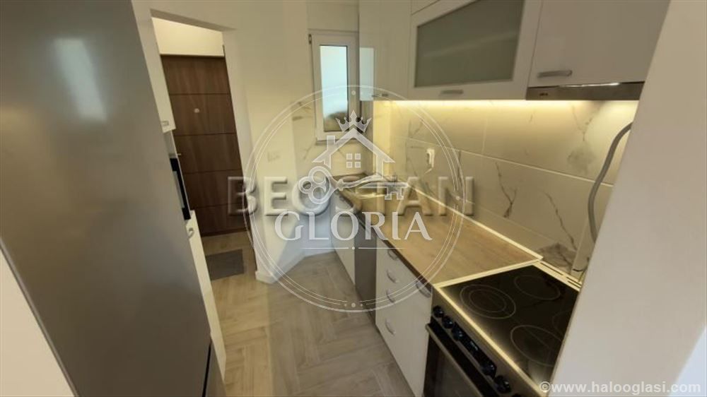 Двухкомнатная квартира, 45 м², Калвария, Земун, фото 4