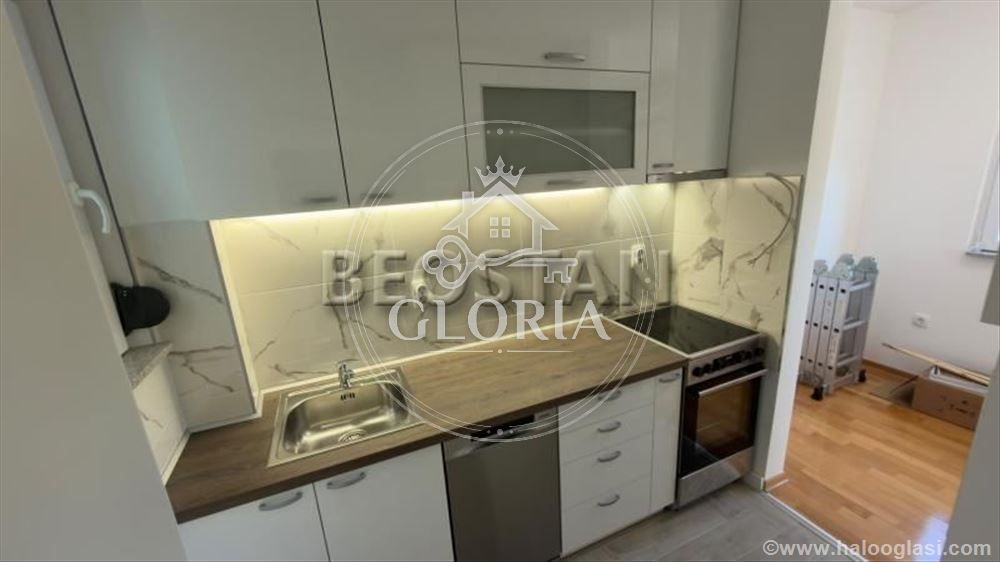 Двухкомнатная квартира, 45 м², Калвария, Земун, фото 5