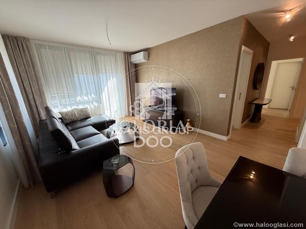 Трёхкомнатная квартира, 86.7 м², Београд на води, Савски-Венац