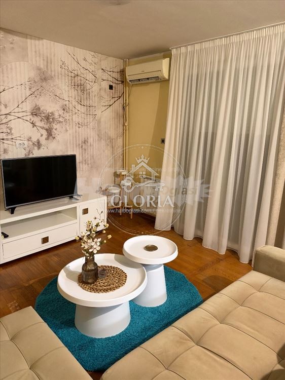 Двухкомнатная квартира, 75 м², Южни булевар, Врачар, фото 2