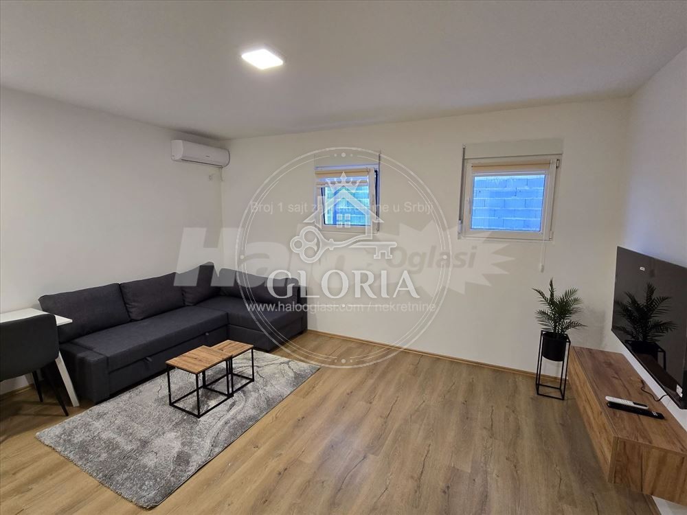 Однокомнатная квартира, 30 м², Алтина, Земун, фото 2
