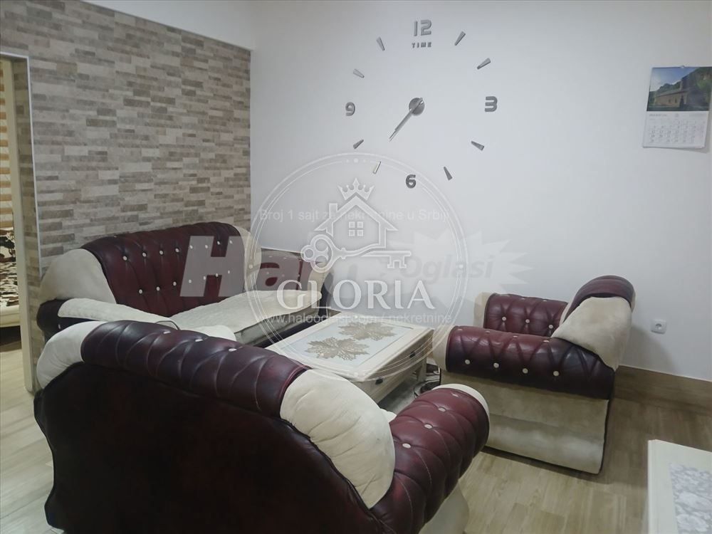 Трёхкомнатная квартира, 64 м², Цара Душана, Земун, фото 6
