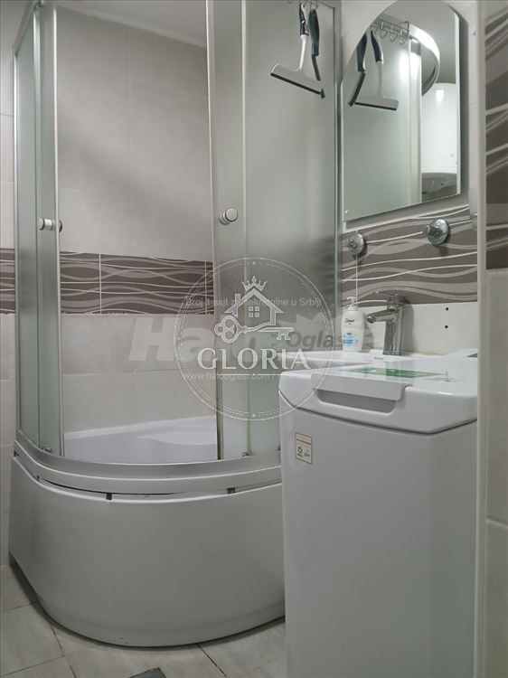 Трёхкомнатная квартира, 64 м², Цара Душана, Земун, фото 8