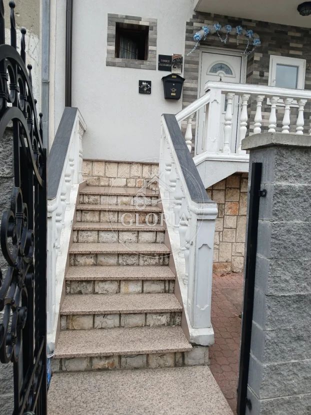 Квартира, 250 м², Земун