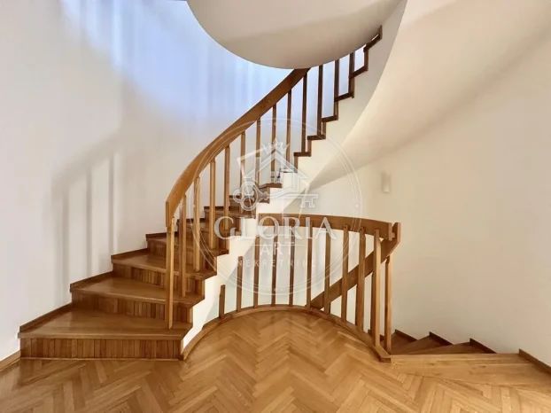 Дом, 270 м², © ОпенСтреетМап цонтрибуторс, Савски-Венац, фото 11