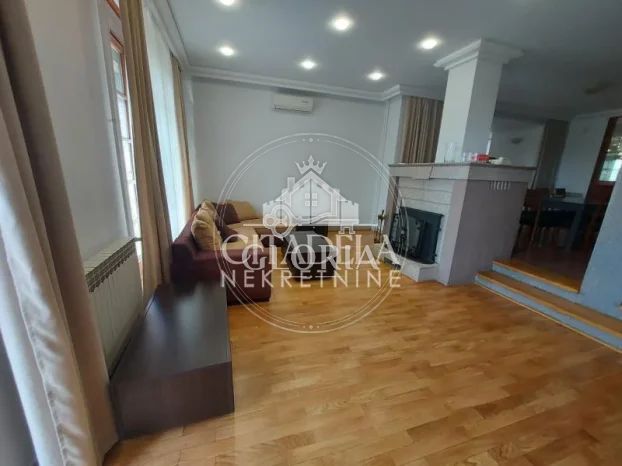 Дом, 400 м², © ОпенСтреетМап цонтрибуторс, Савски-Венац, фото 9