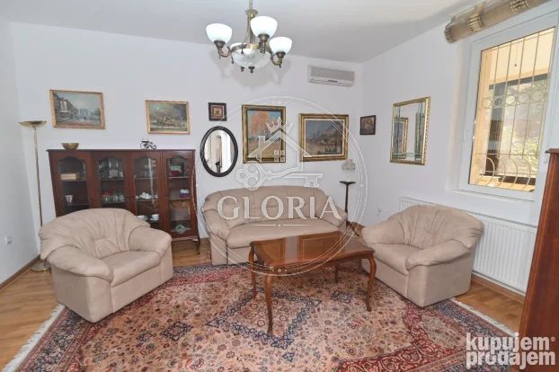Трёхкомнатная квартира, 80 м², Ботаничка башта, Палилула