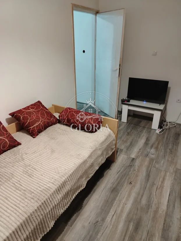 Двухкомнатная квартира, 40 м², Звездара, фото 6