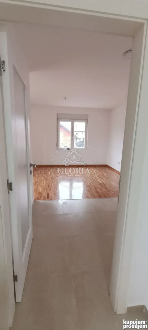 Трёхкомнатная квартира, 58 м², Борча, Палилула, фото 2