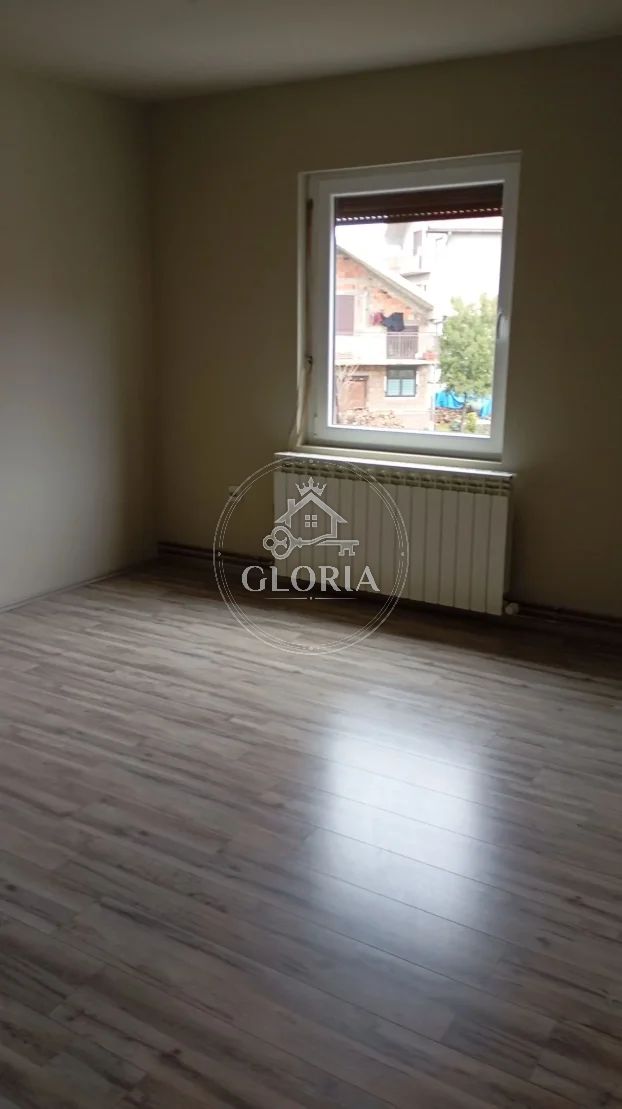 Трёхкомнатная квартира, 70 м², Гроцка, фото 2