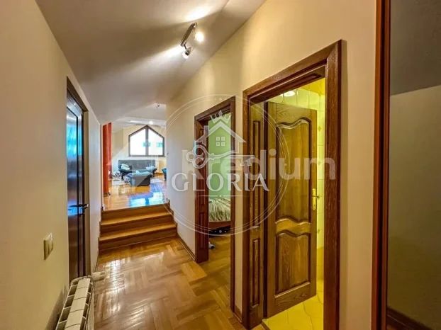 Дом, 580 м², Младеновац (mesto), Младеновац, фото 14