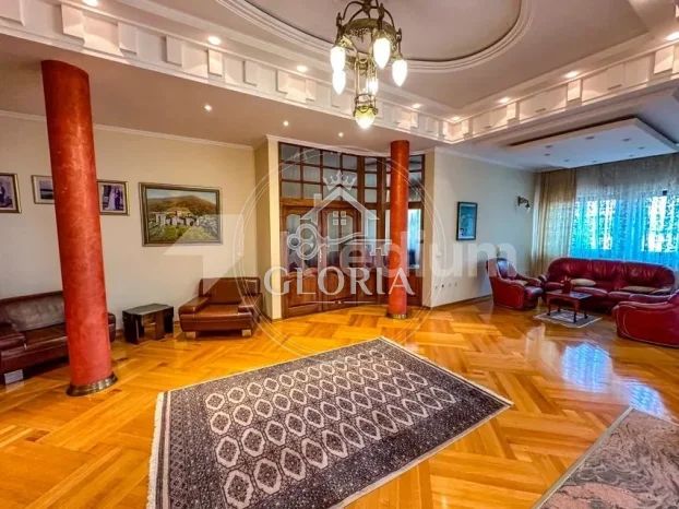 Дом, 580 м², Младеновац (mesto), Младеновац, фото 5