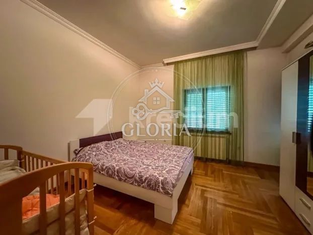 Дом, 580 м², Младеновац (mesto), Младеновац, фото 7
