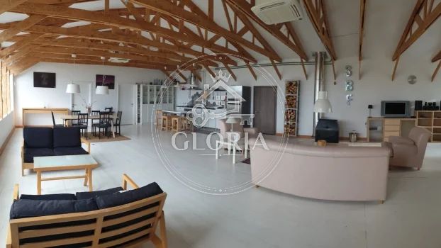 Четырёхкомнатная квартира, 180 м², Бараево