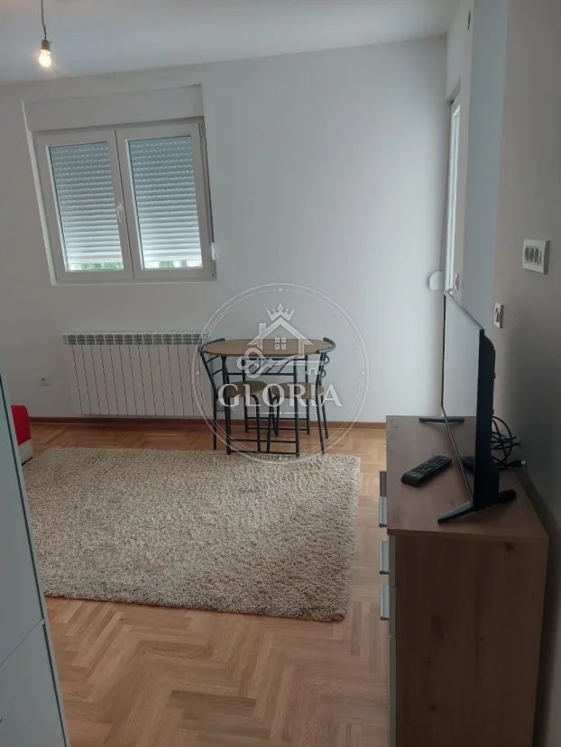 Студия, 24 м², Алтина, Земун, фото 6