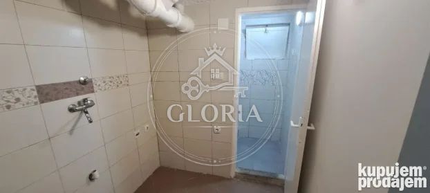 Студия, 40 м², Земун поле, Земун, фото 14