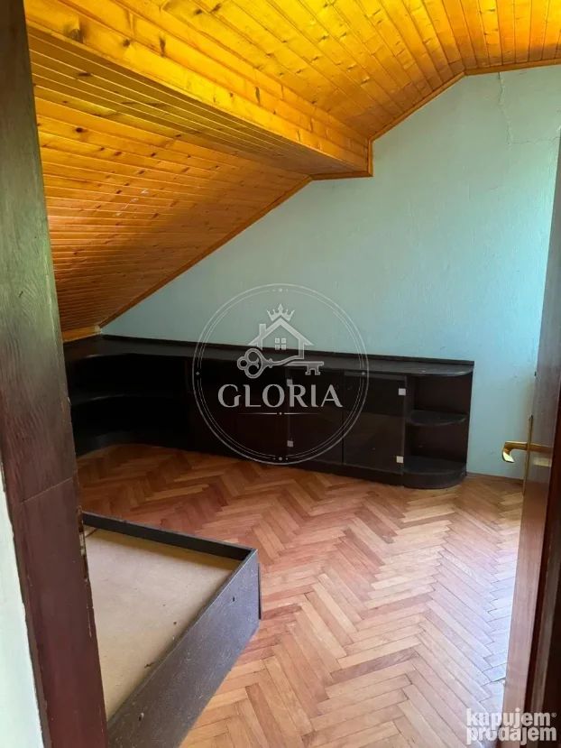 Дом, 423 м², Мала Врбица, Младеновац, фото 11