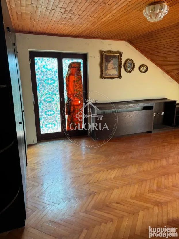 Дом, 423 м², Мала Врбица, Младеновац, фото 4