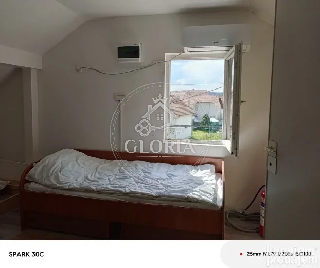 Однокомнатная квартира, 80 м², Чукарица