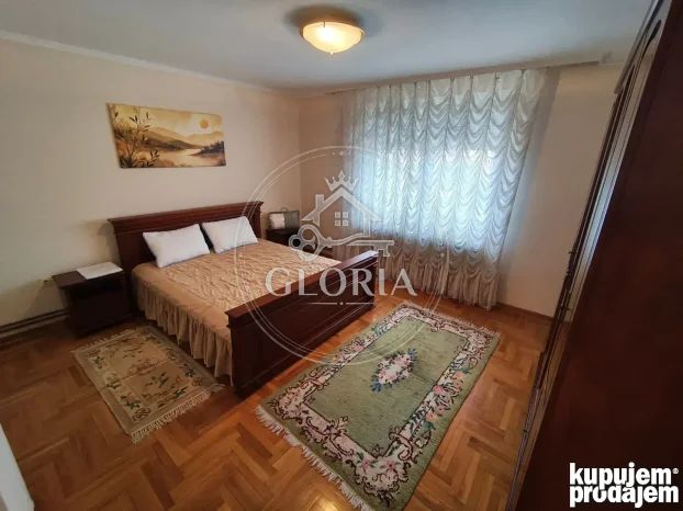Трёхкомнатная квартира, 100 м², © ОпенСтреетМап цонтрибуторс, Земун, фото 14