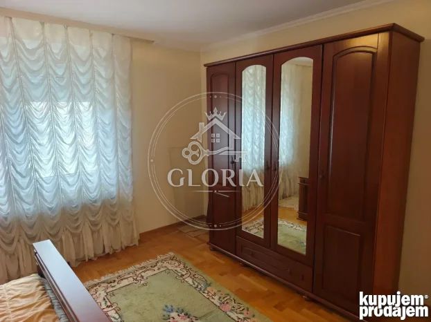 Трёхкомнатная квартира, 100 м², © ОпенСтреетМап цонтрибуторс, Земун, фото 15