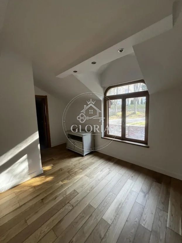 Дом, 320 м², © ОпенСтреетМап цонтрибуторс, Савски-Венац, фото 13