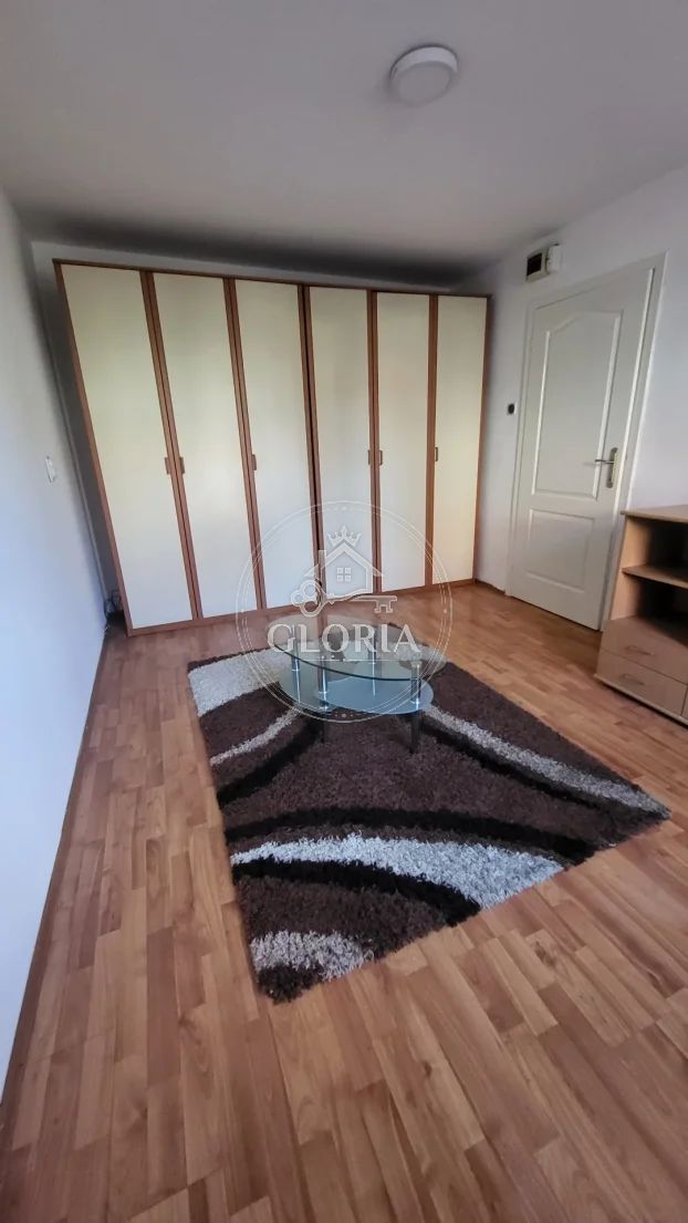 Четырёхкомнатная квартира, 52 м², Звездара, фото 2