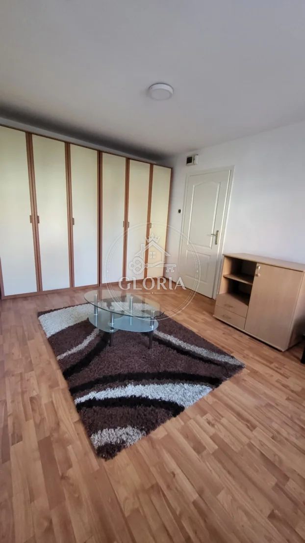 Четырёхкомнатная квартира, 52 м², Звездара, фото 3
