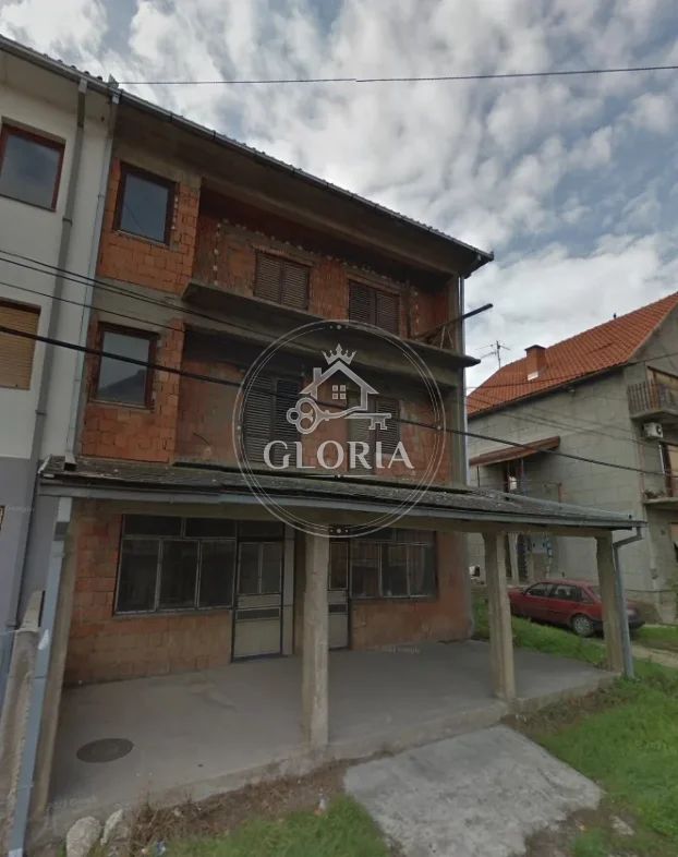 Дом, 280 м², Калуджерица, Гроцка
