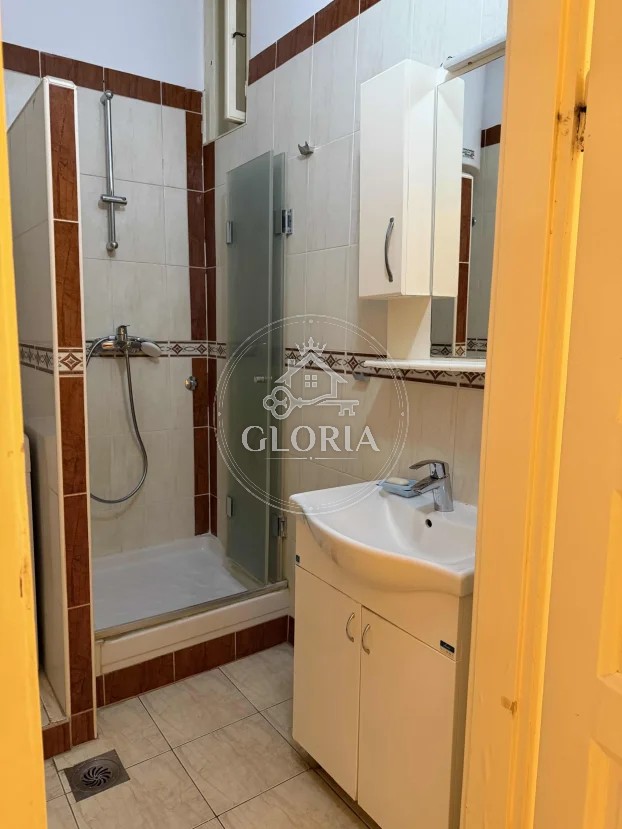 Трёхкомнатная квартира, 70 м², Старый город, фото 10