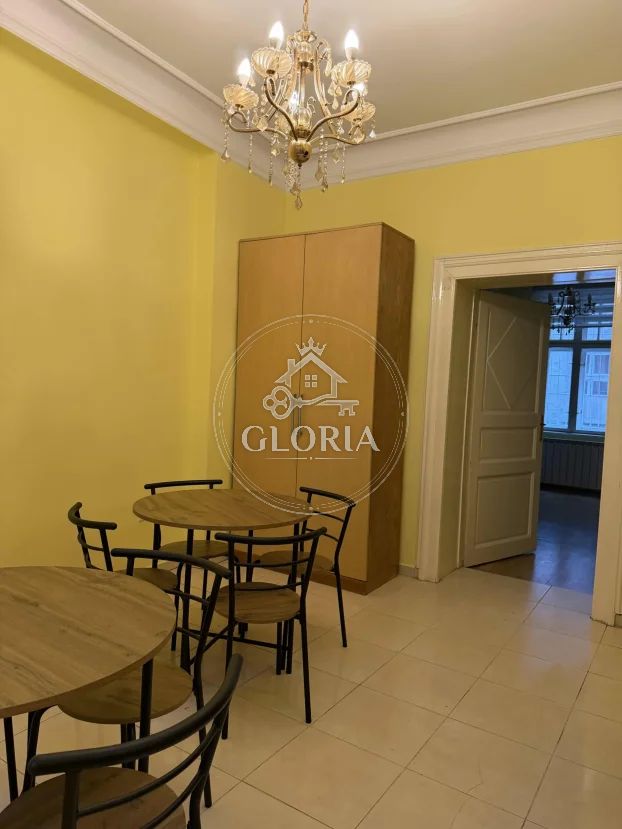 Трёхкомнатная квартира, 70 м², Старый город, фото 13