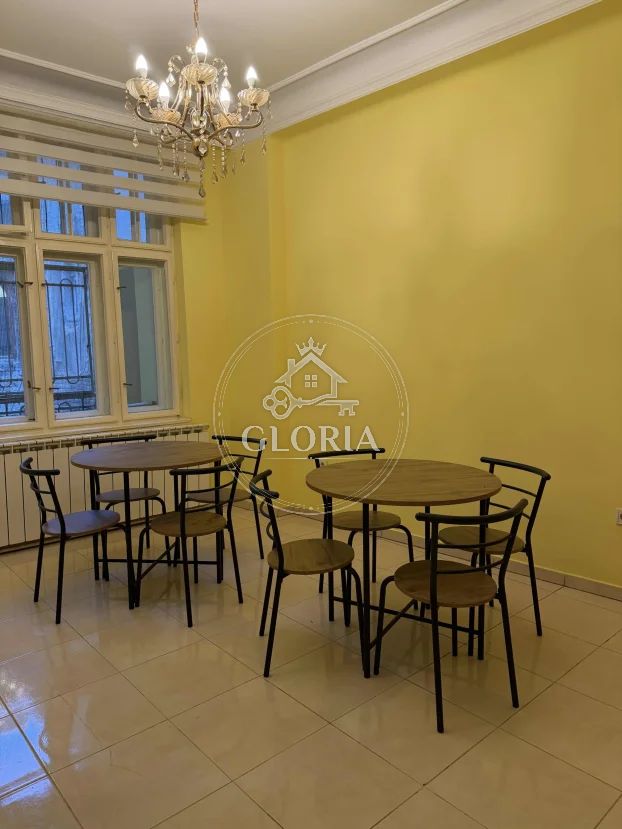 Трёхкомнатная квартира, 70 м², Старый город, фото 15