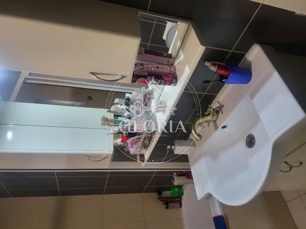 3,5-комнатная квартира, 80 м², Земун, фото 9