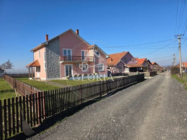 Дом, 180 м², Лазаревац (mesto), Лазаревац, фото 3
