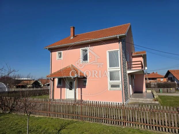 Дом, 180 м², Лазаревац (mesto), Лазаревац, фото 4