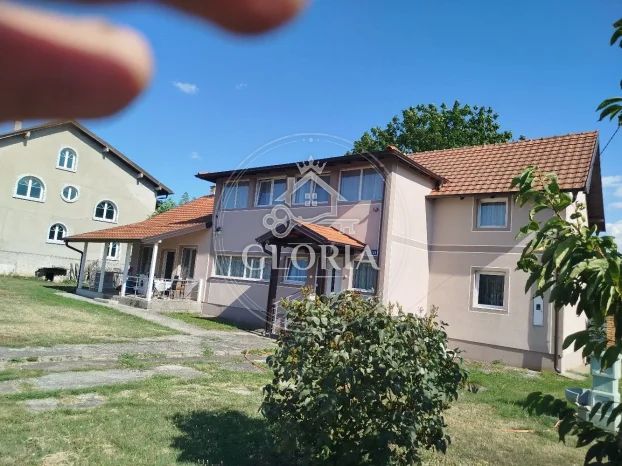 Дом, 250 м², © ОпенСтреетМап цонтрибуторс, Сопот